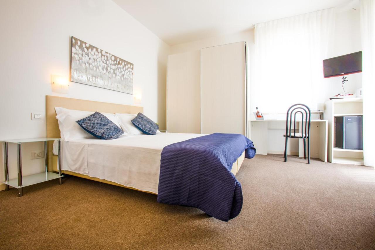 Hotel Villa Anthea Garda  Esterno foto