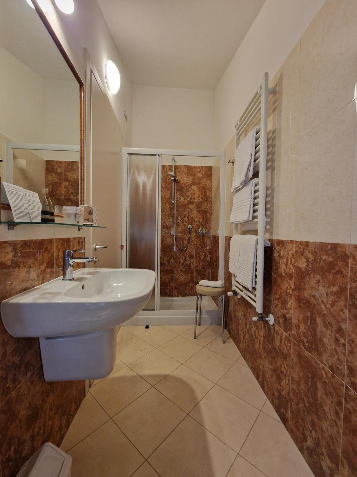 Hotel Villa Anthea Garda  Esterno foto