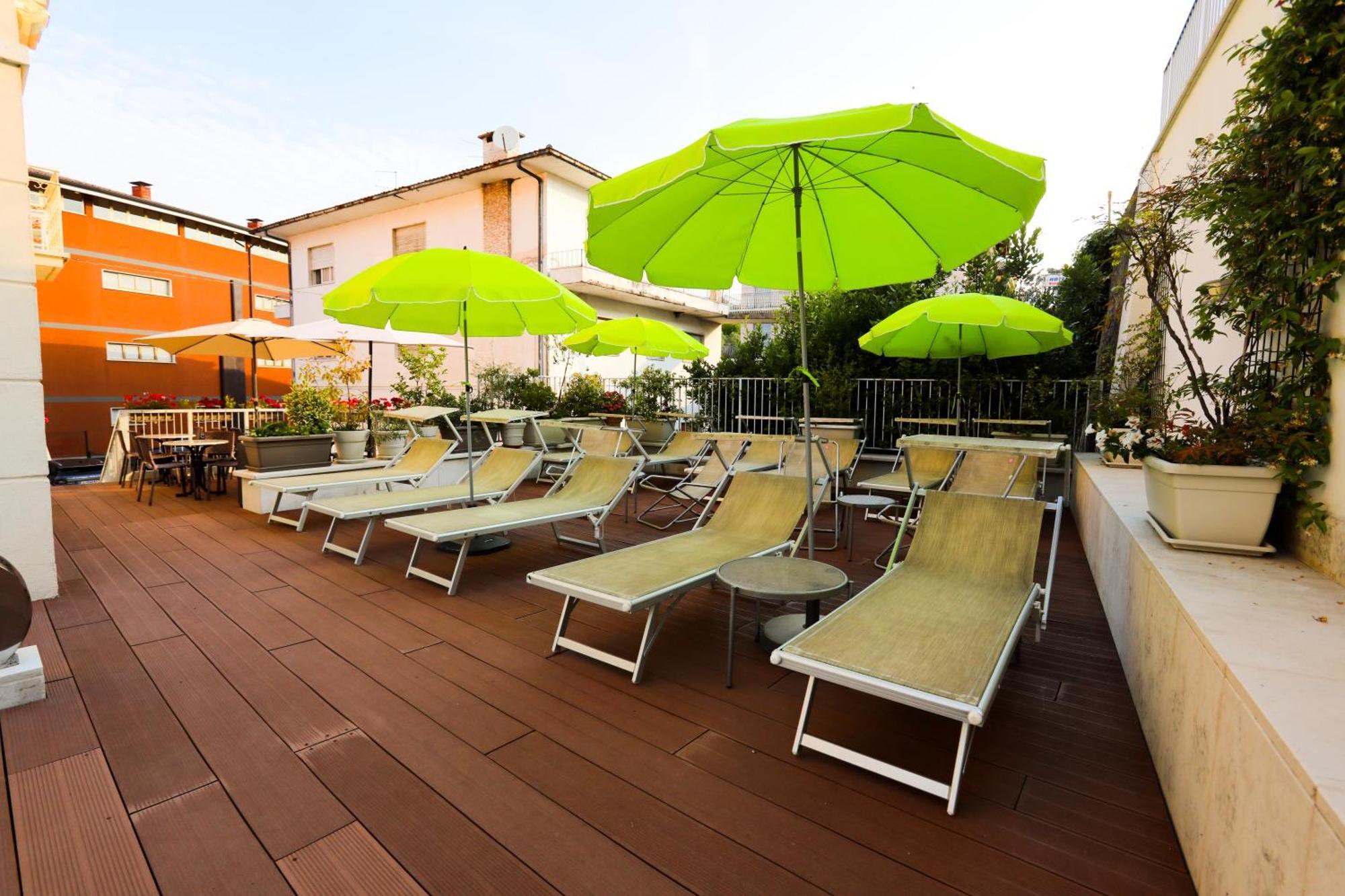 Hotel Villa Anthea Garda  Esterno foto