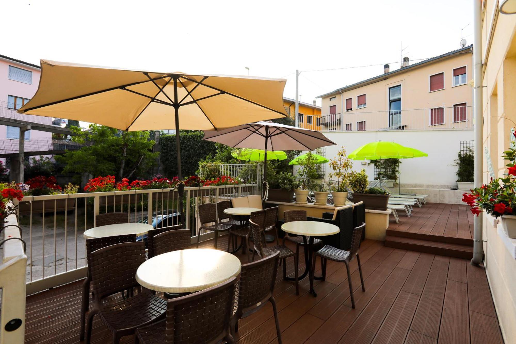 Hotel Villa Anthea Garda  Esterno foto